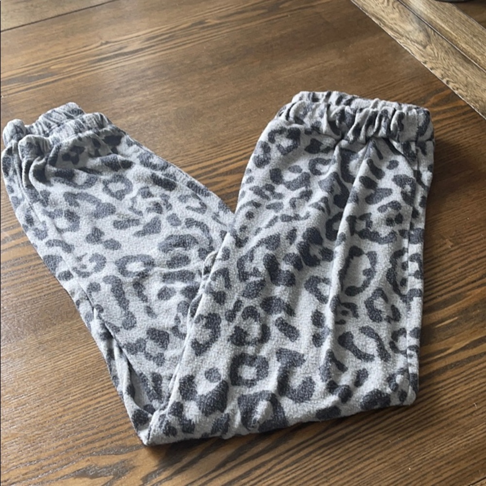 Vintage Havana leopard joggers size medium